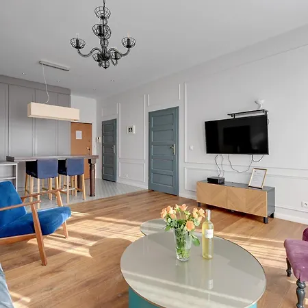 Kings Court - Neptun Park